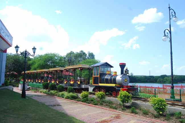 Sair Sapata — Lakefront Adventure & Fun Park